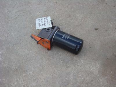 Support de filtre pour Hitachi ZW220 en vente par OLM 90 Srl