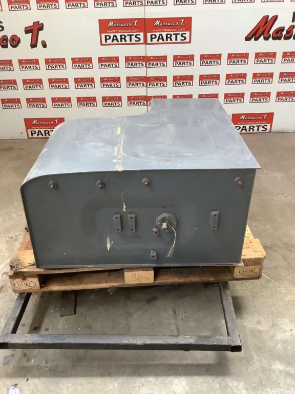 Réservoir de carburant pour Komatsu PC228 -3 Photo 4
