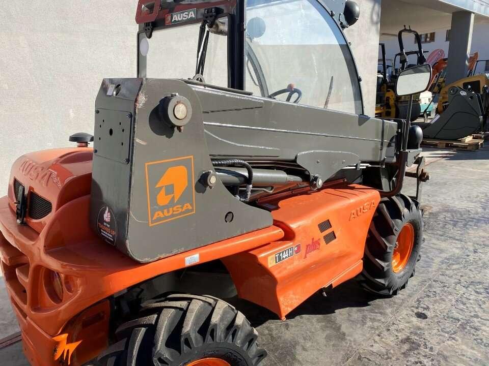 Ausa T144 Photo 10