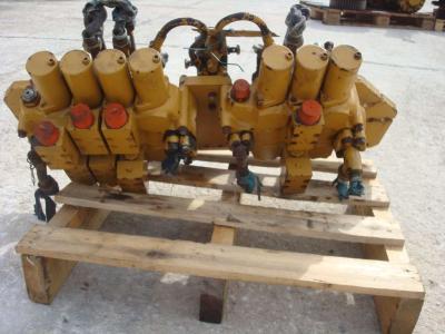 Distributeur hydraulique pour Fiat Allis FE18 en vente par OLM 90 Srl