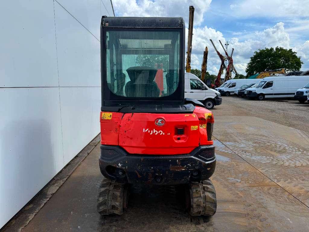 Kubota KX027-4 - Hammer Lines / Quick Coupler Photo 4