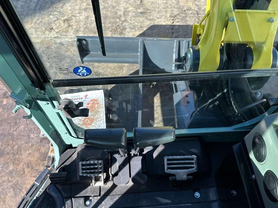 Yanmar VIO50-U Photo 16