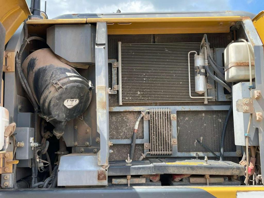 Hitachi ZX170W-5B Photo 23