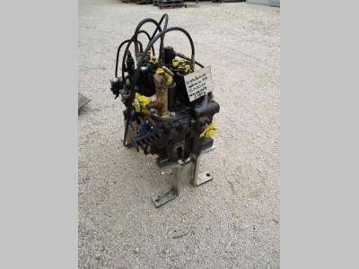 Distributeur hydraulique pour New Holland E385B en vente par OLM 90 Srl