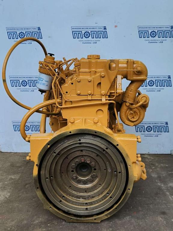 Caterpillar 3054 Photo 2