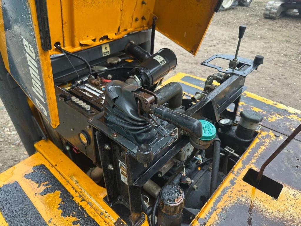 Thwaites 3 Tonne Swivel Photo 21