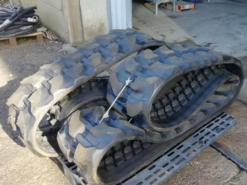 Kubota Chenille caoutchouc pour Kubota KX60-5 /U56-5 Photo 1