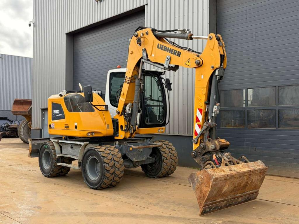 Liebherr 910 Compact Photo 10