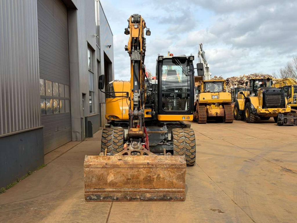 Liebherr 910 Compact Photo 11