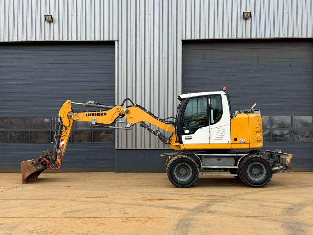 Liebherr 910 Compact Photo 14