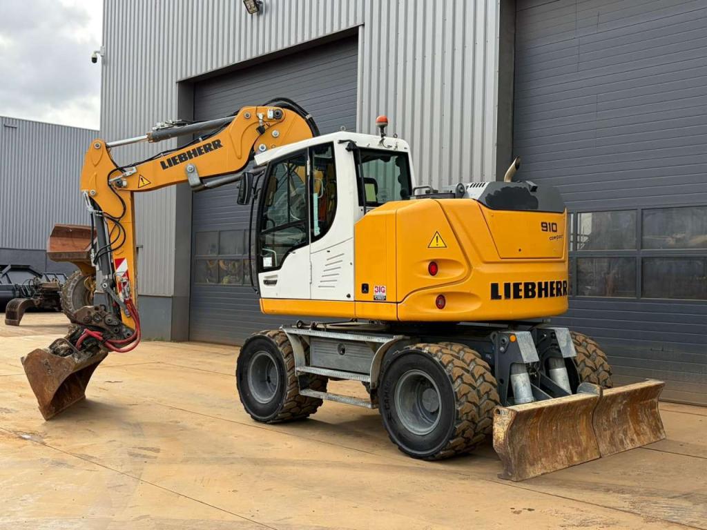 Liebherr 910 Compact Photo 15