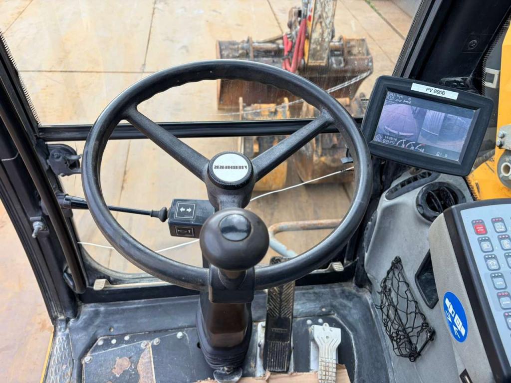 Liebherr 910 Compact Photo 27