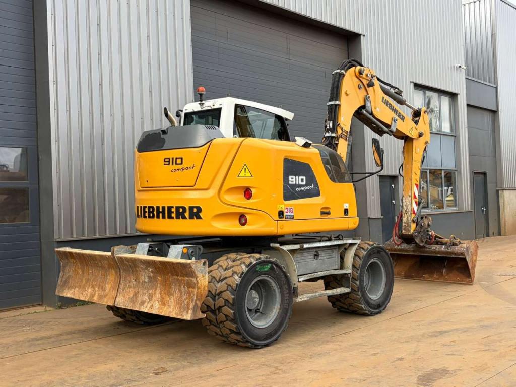 Liebherr 910 Compact Photo 8