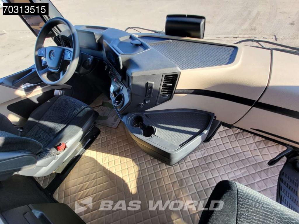 Mercedes-Benz Actros 1845 4X2 Bigspace Lowdeck Mirrorcam 2x Tank Photo 17