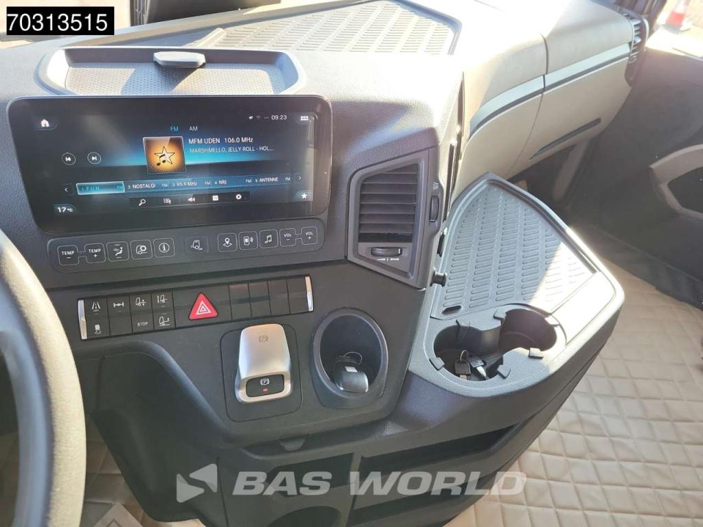 Mercedes-Benz Actros 1845 4X2 Bigspace Lowdeck Mirrorcam 2x Tank Photo 18