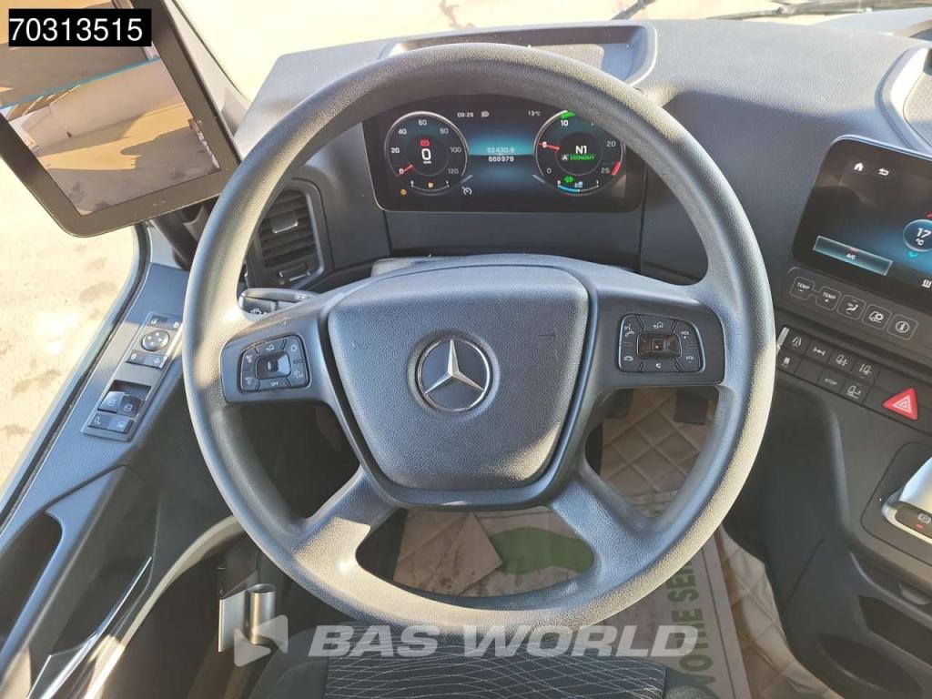 Mercedes-Benz Actros 1845 4X2 Bigspace Lowdeck Mirrorcam 2x Tank Photo 21