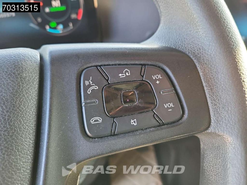Mercedes-Benz Actros 1845 4X2 Bigspace Lowdeck Mirrorcam 2x Tank Photo 23