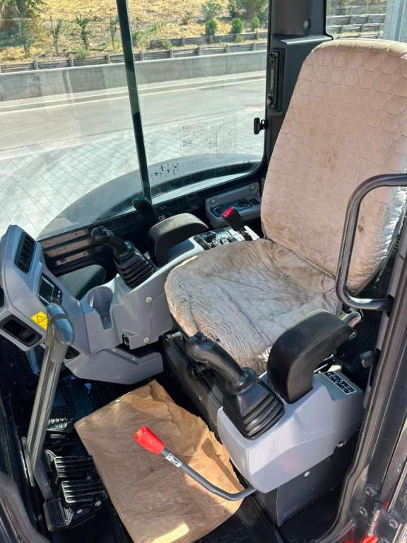 Kubota KX057-4 Photo 5