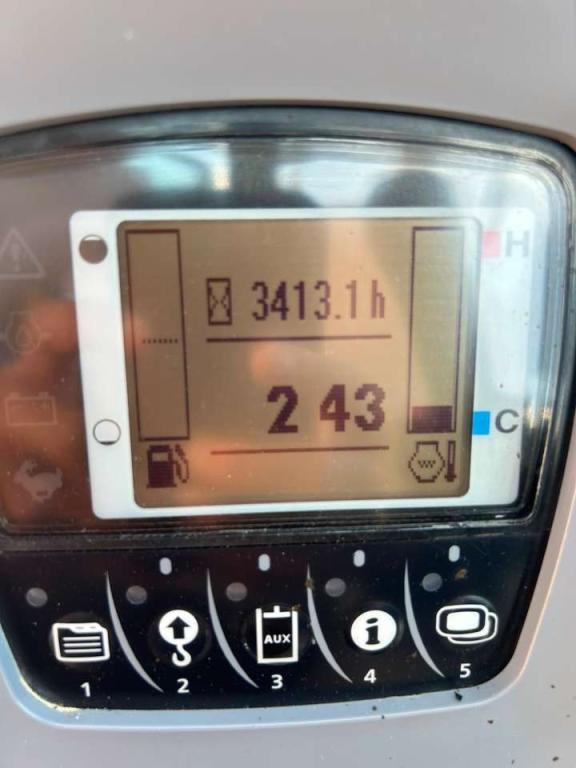 Kubota KX057-4 Photo 6