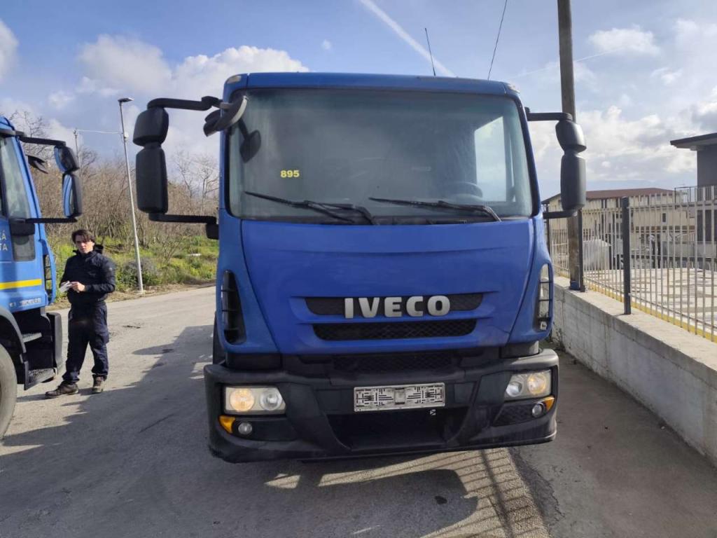 Iveco EUROCARGO 140E25 Photo 12