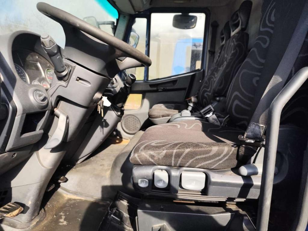 Iveco EUROCARGO 140E25 Photo 6