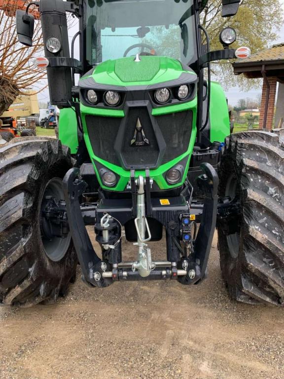 Deutz - Fahr AGROTRON 6135 Photo 10
