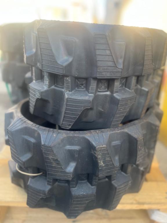Chenille caoutchouc pour Yanmar - IHI-IMER-KOBELCO-KOMATSU-CAMISA-SUMITOO Photo 1