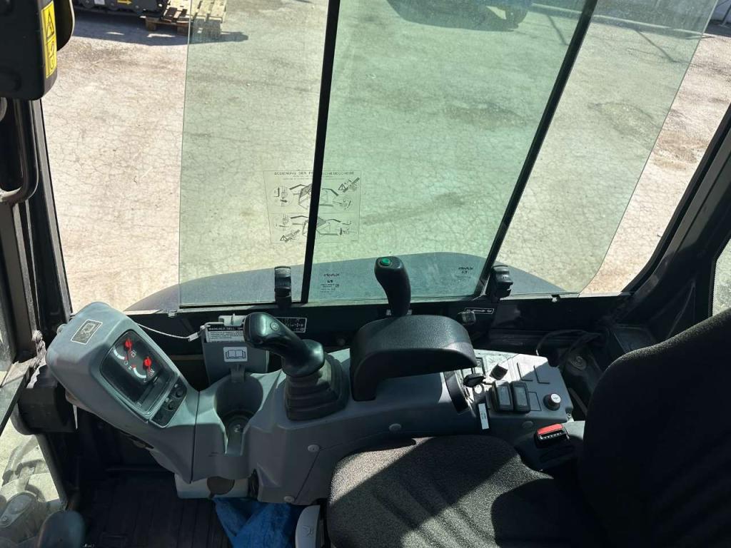 Kubota U27-4 Photo 15