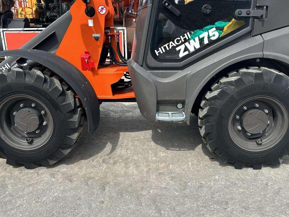 Hitachi ZW75-6C Photo 10