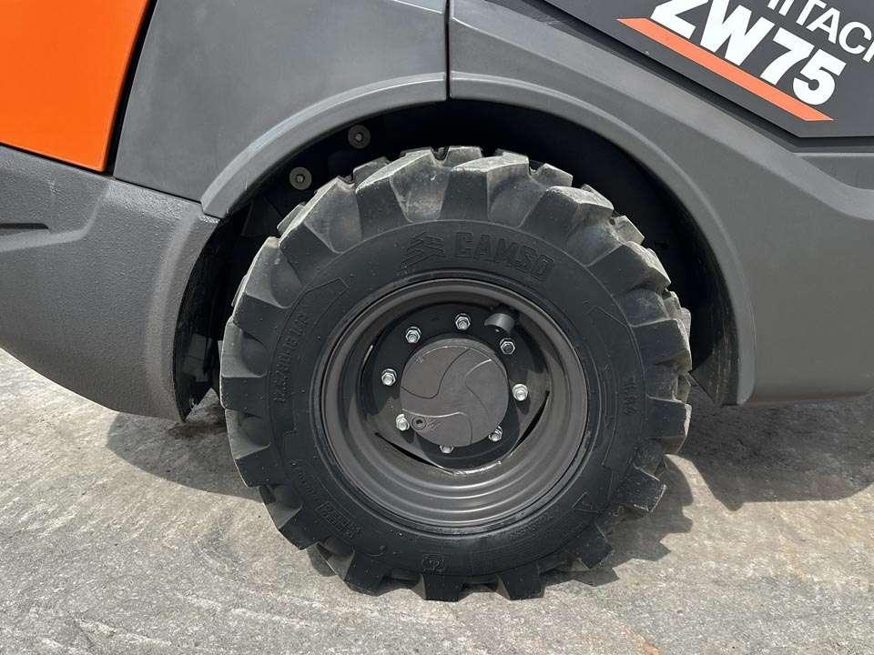Hitachi ZW75-6C Photo 4