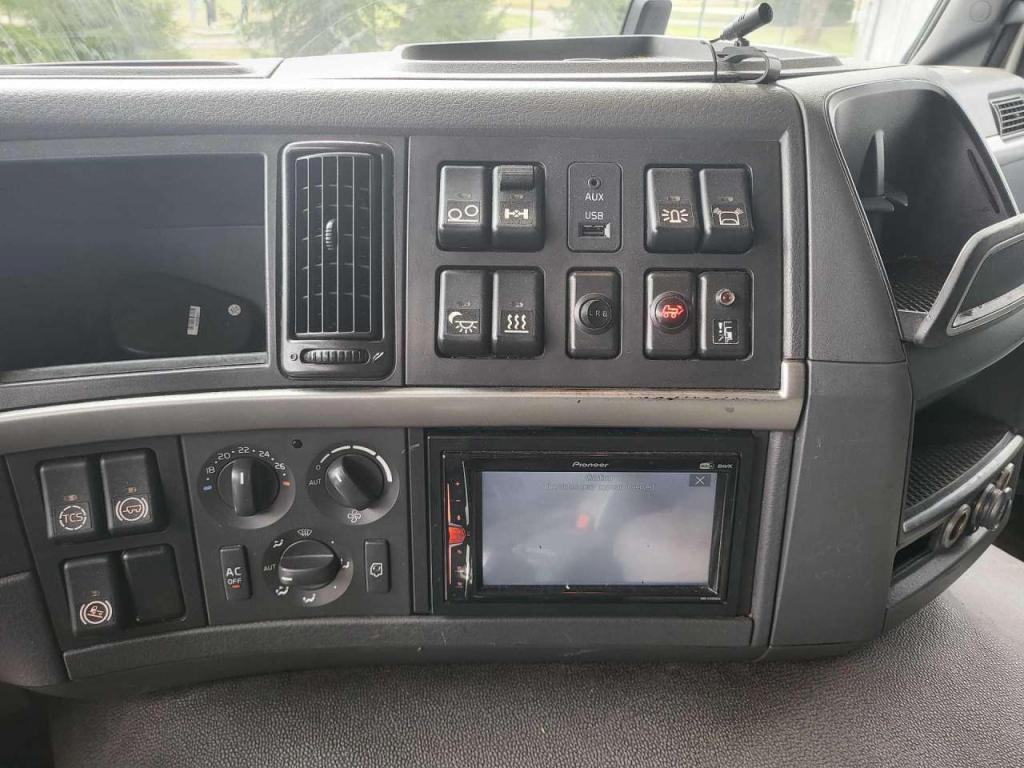 Volvo FM450 6X2 CARRIER 950 Photo 9