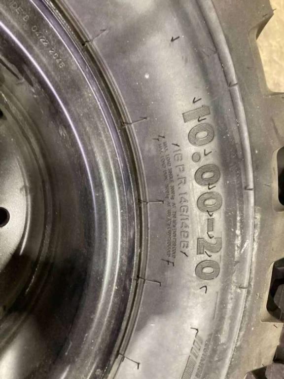 Pneu pour Apollo 1000 x 20 Set / 10.00 x 20: 4x2 Tyres Photo 2